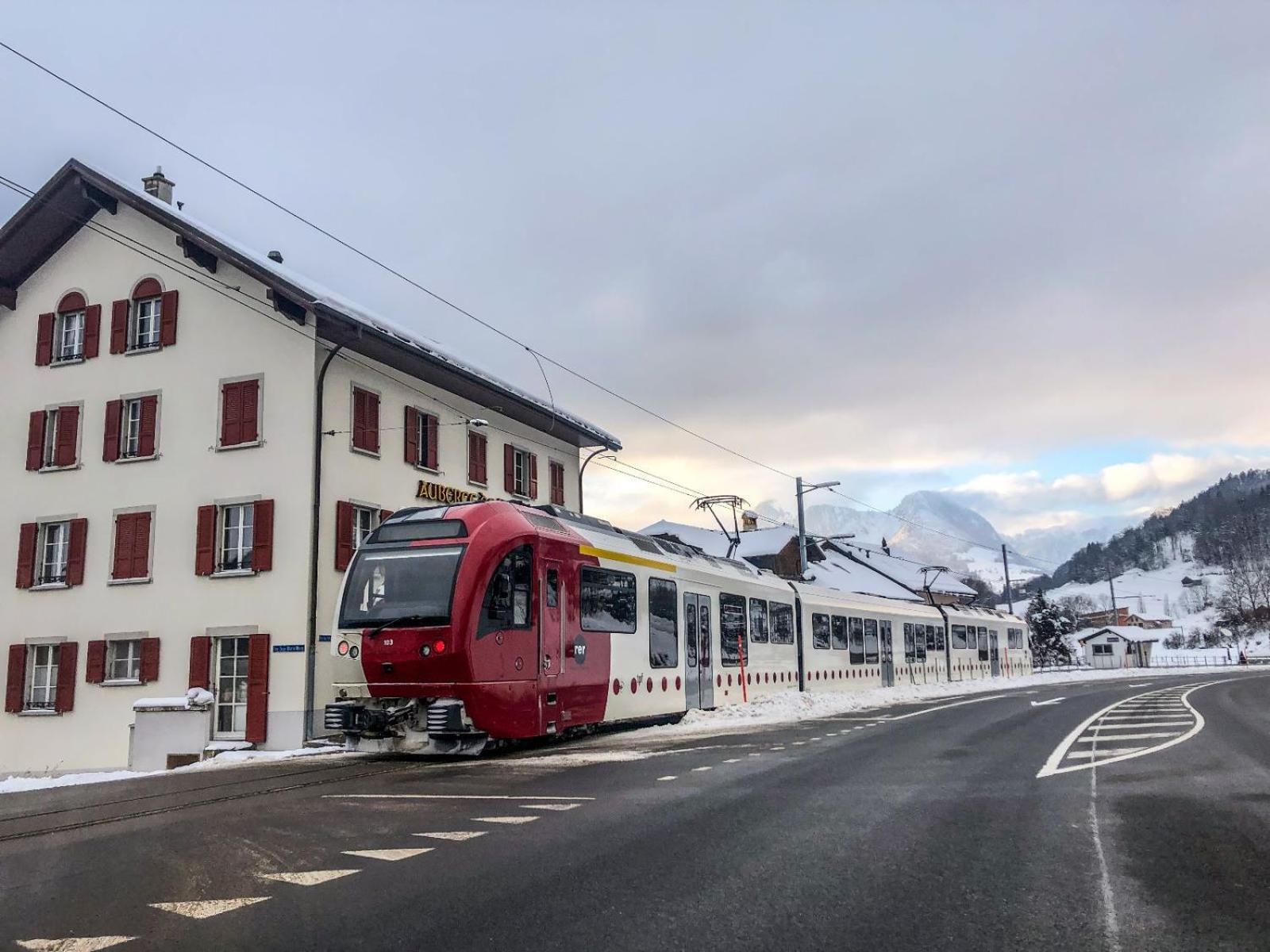 Auberge De L'Ange Albeuve Екстер'єр фото