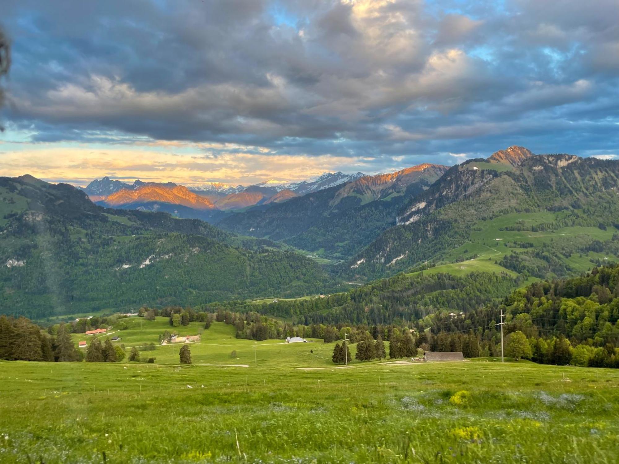 Auberge De L'Ange Albeuve Екстер'єр фото